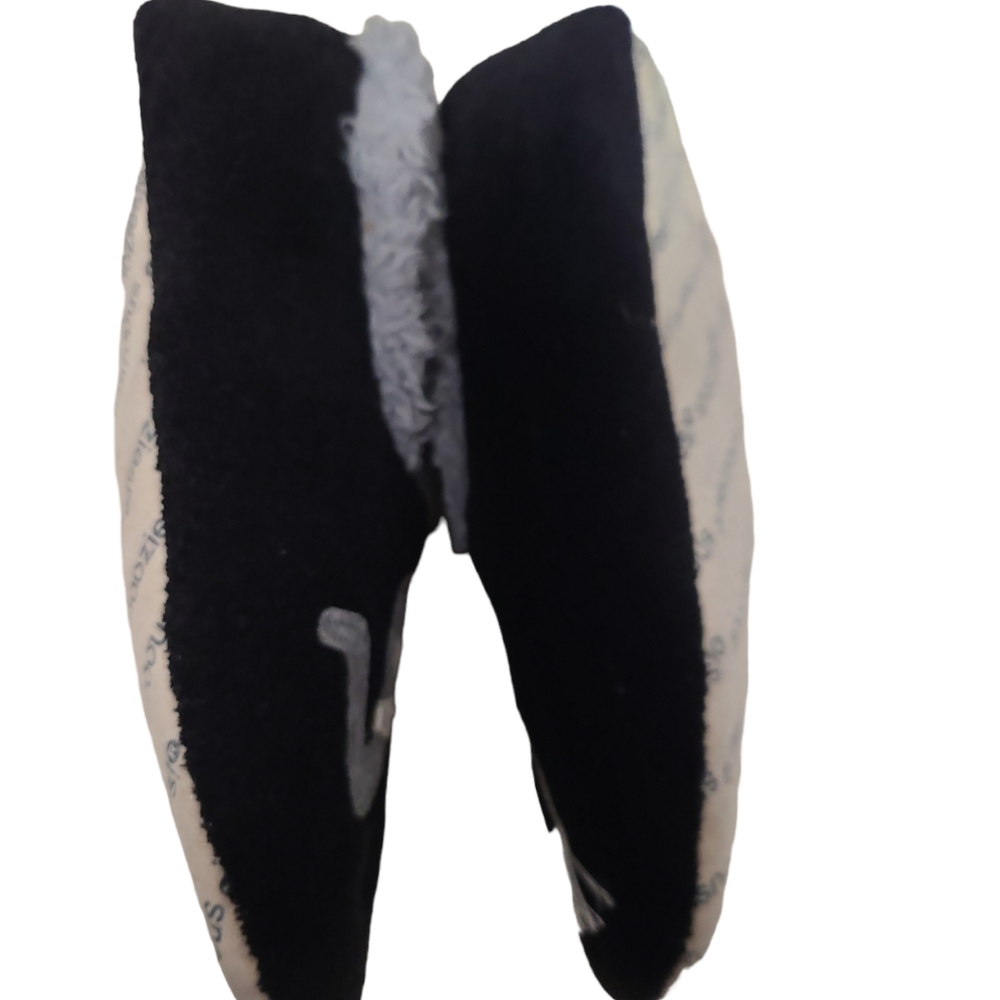 Snoozies elephant slippers - Picture 4 of 7